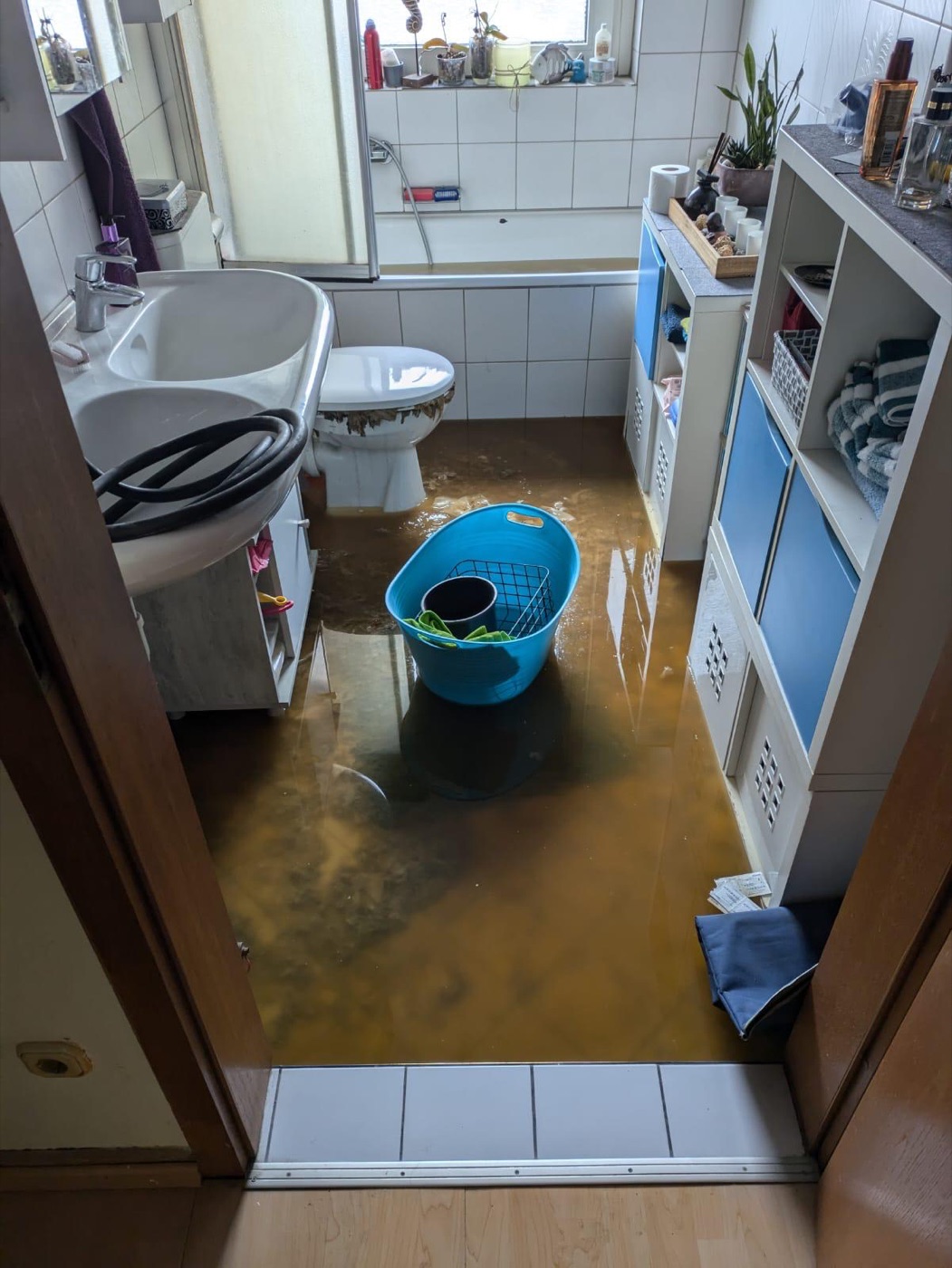 Badezimmer mit Wasserschaden